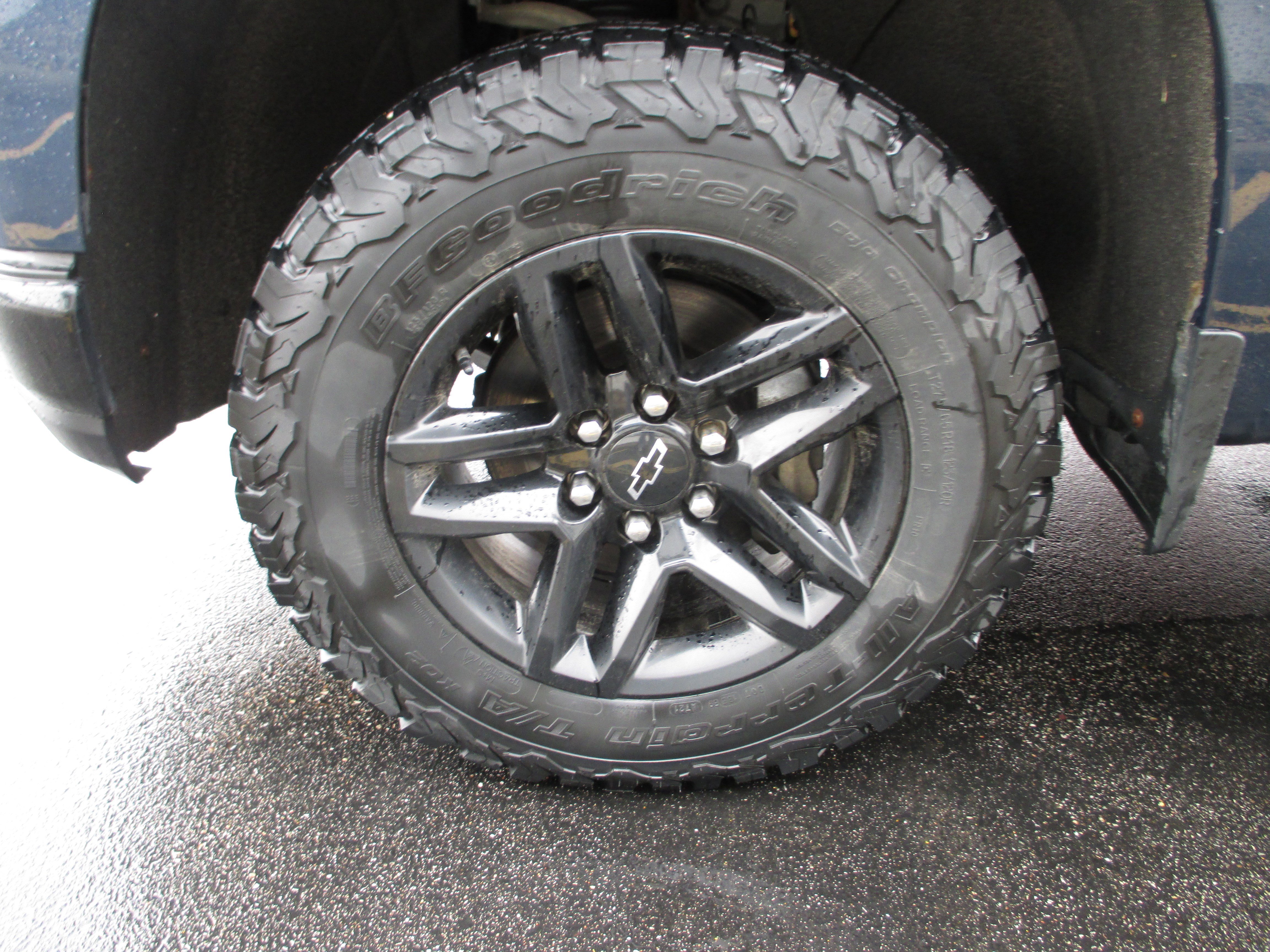 Used 2021 Chevrolet Silverado 1500 LT Trail Boss w/ Convenience Package II AWD/4WD image 9