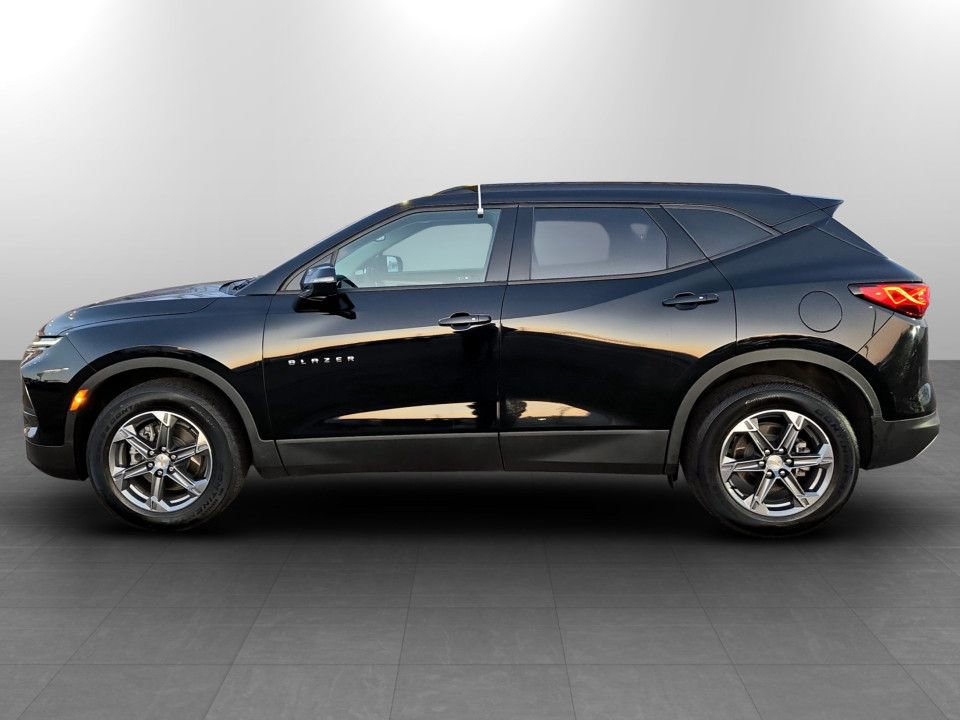 Used 2024 Chevrolet Blazer LT image 10