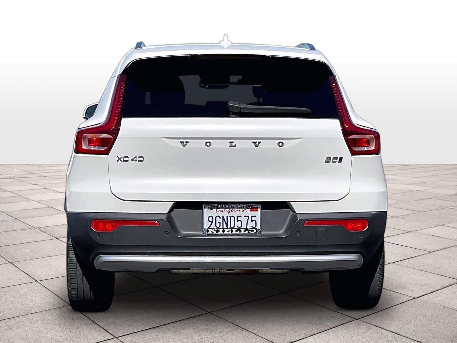 Used 2023 Volvo XC40 B5 Ultimate w/ Protection Package Premier AWD/4WD image 7