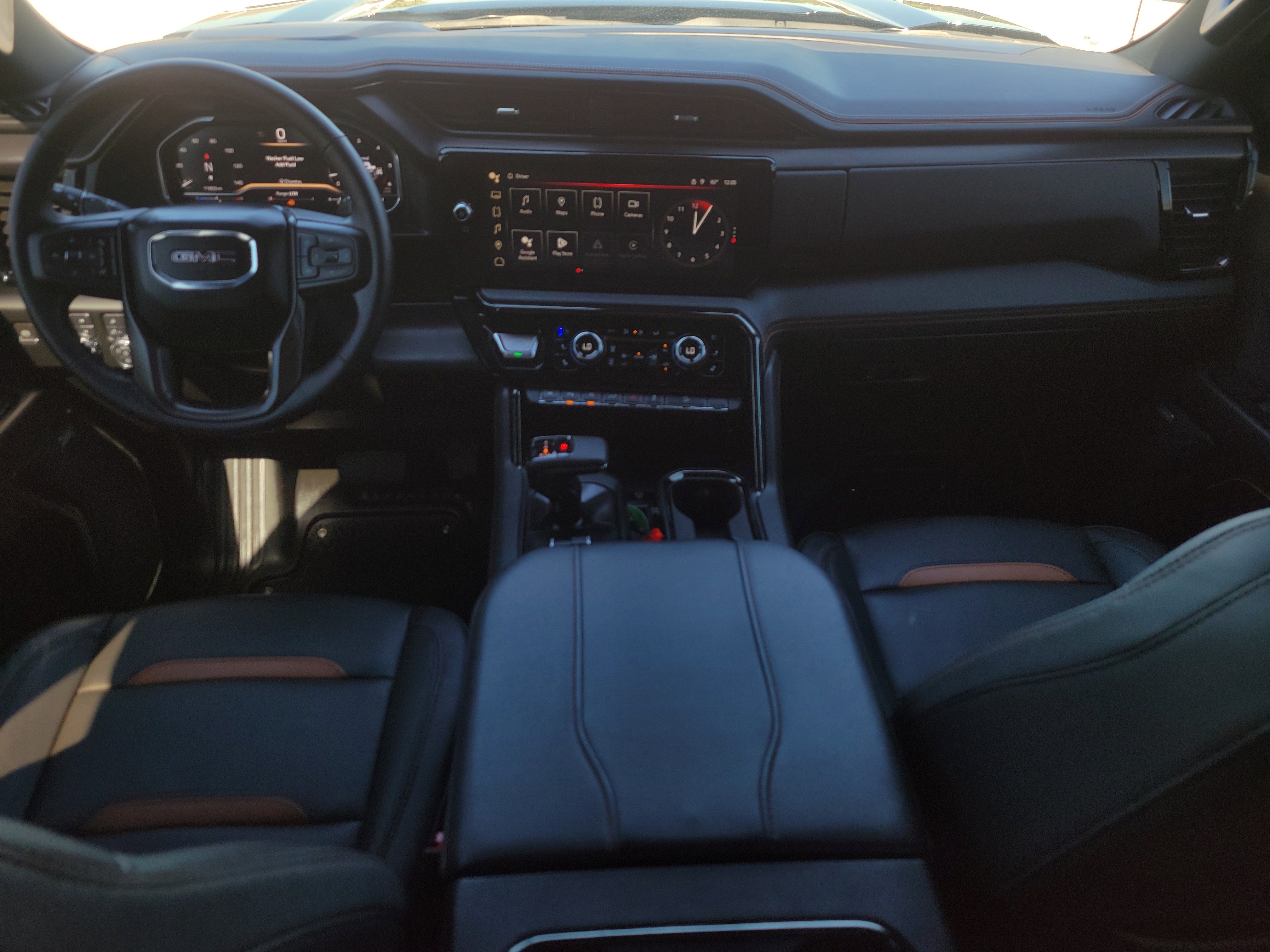 Used 2024 GMC Sierra 1500 AT4 w/ AT4 Preferred Package image 11