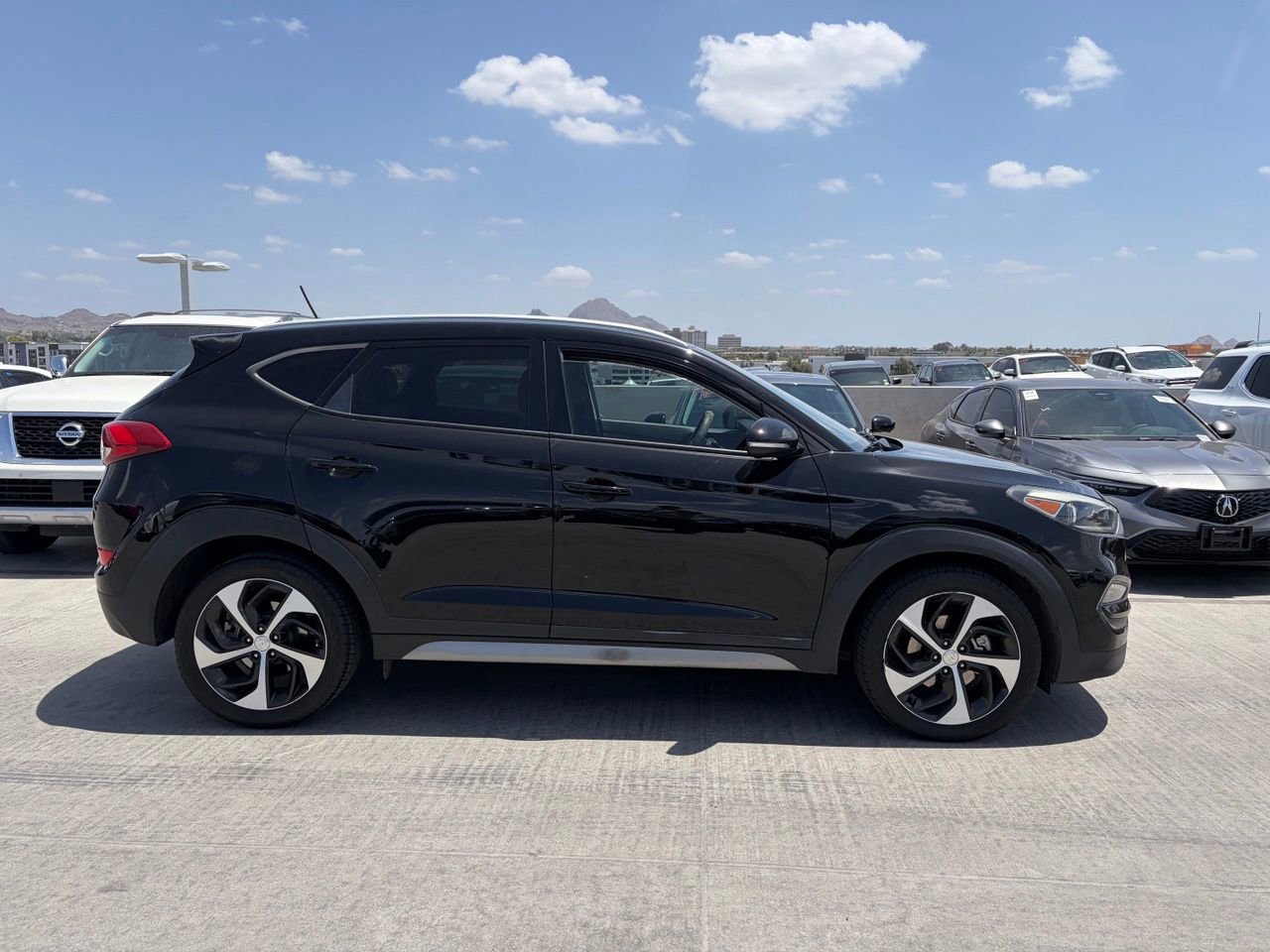 Used 2017 Hyundai Tucson Sport FWD image 2