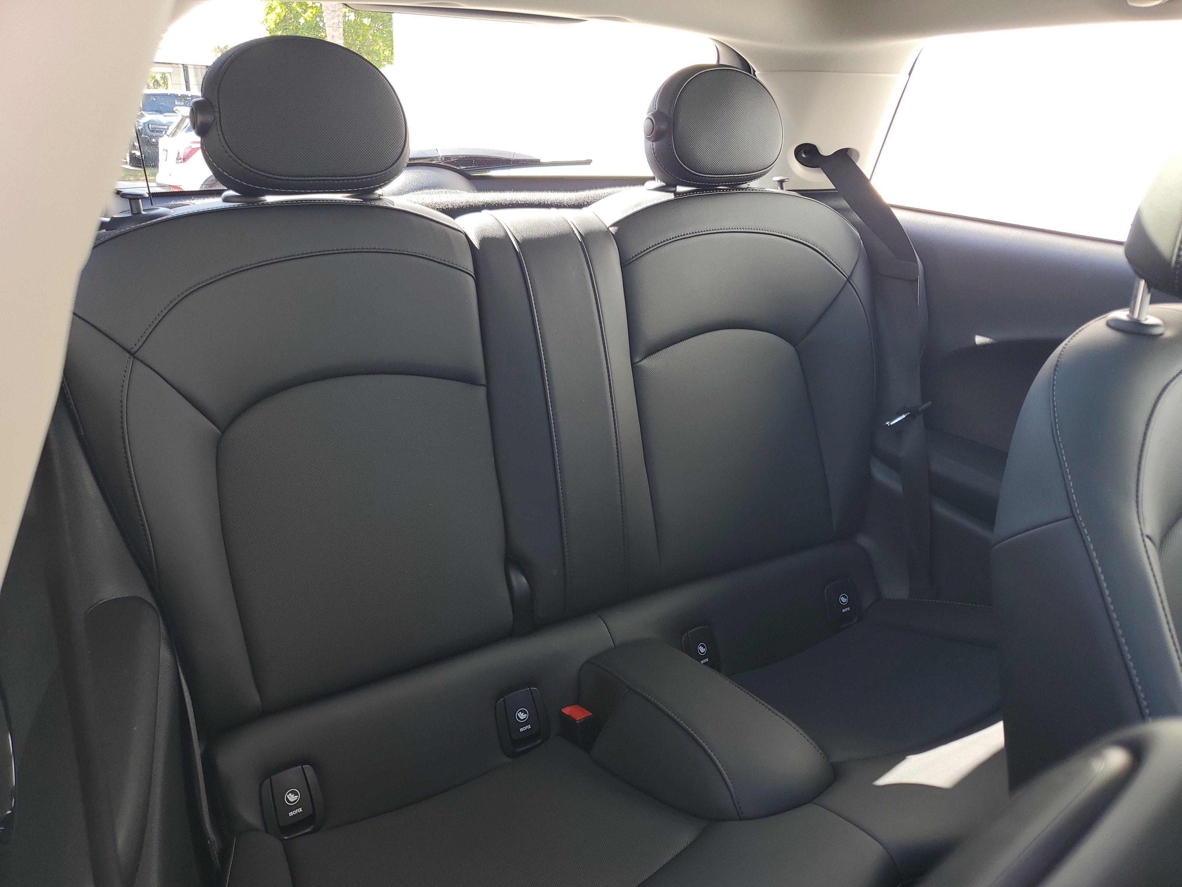 Used 2023 MINI Cooper 2-Door Hardtop image 10