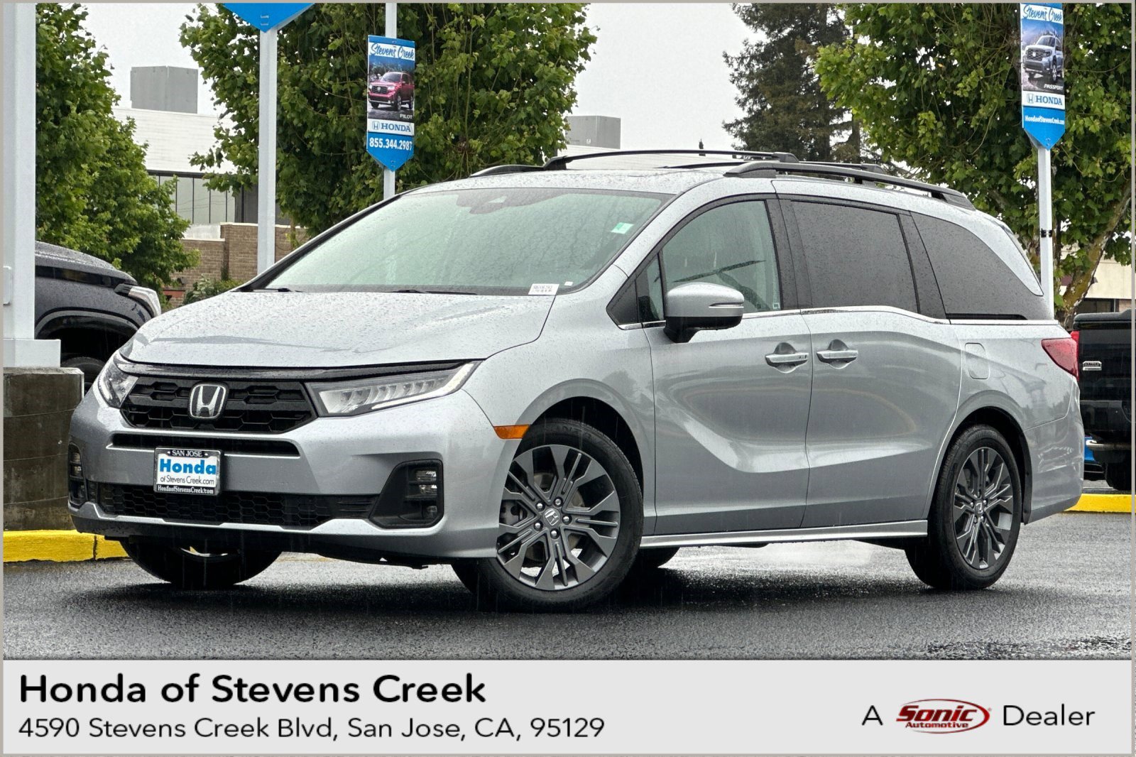 Certified 2025 Honda Odyssey Touring image 1