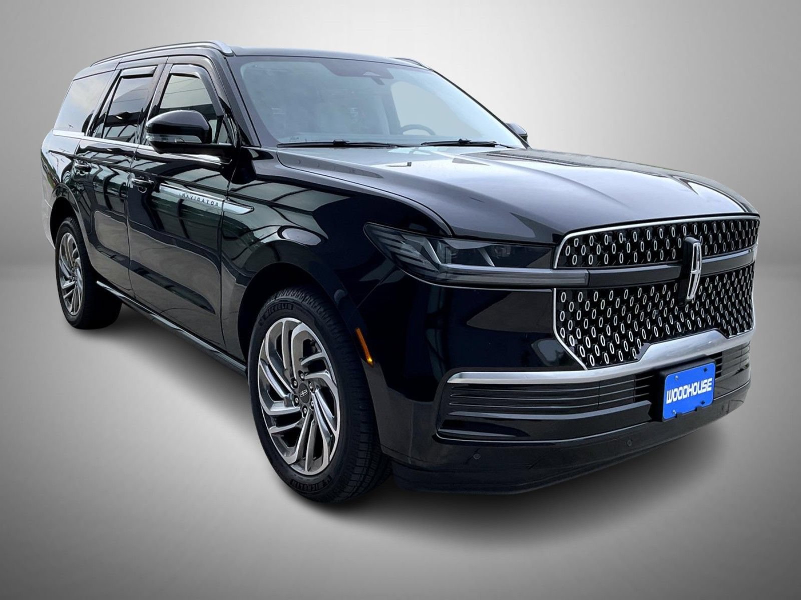 Certified 2026 Lincoln Navigator Reserve AWD/4WD image 3