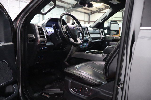Used 2017 Ford F350 Platinum w/ Platinum Ultimate Package AWD/4WD image 34