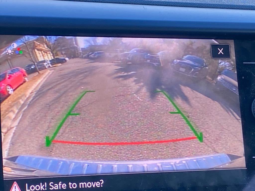 Used 2022 Volkswagen Taos SE w/ Panoramic Sunroof Package image 14