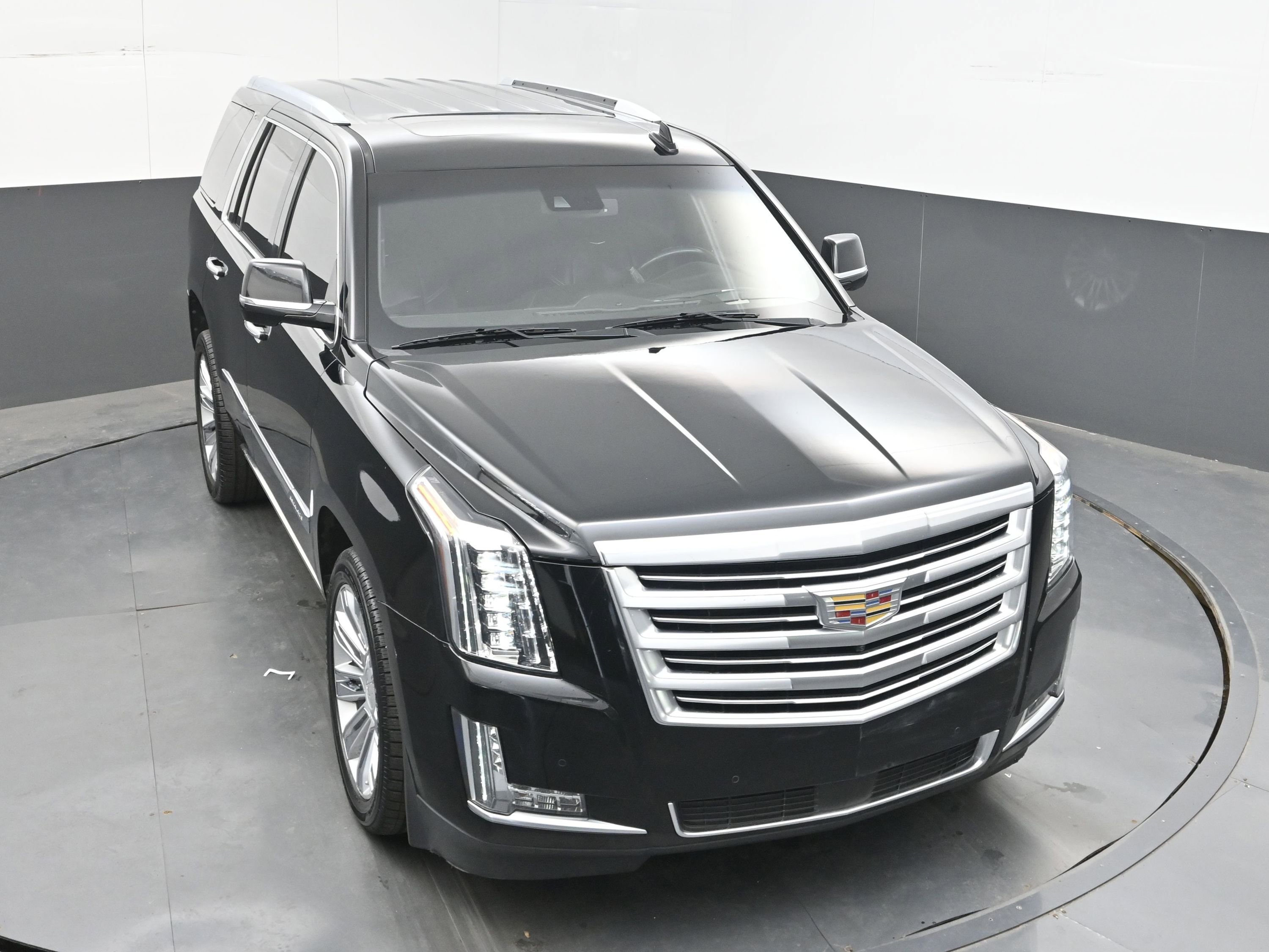 Used 2016 Cadillac Escalade Platinum AWD/4WD image 32