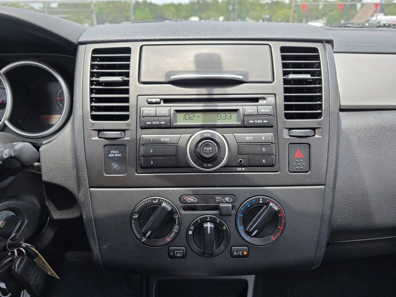 Used 2012 Nissan Versa 1.8 S w/ Plus Pkg FWD image 15
