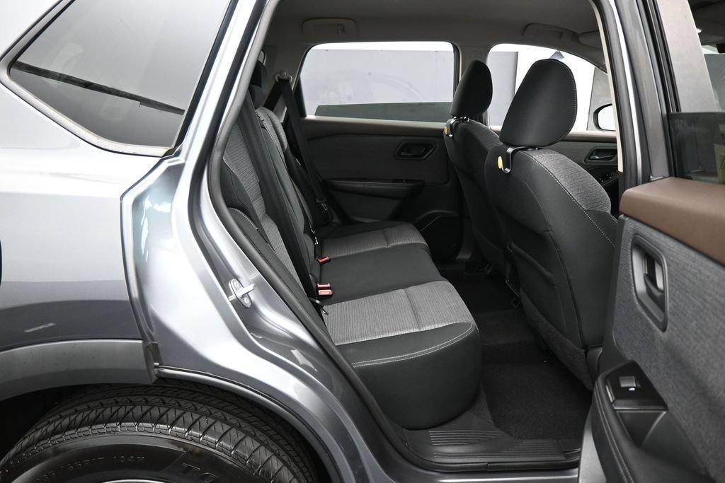 Used 2021 Nissan Rogue S FWD image 32