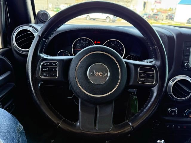 Used 2012 Jeep Wrangler Unlimited Sahara w/ Connectivity Group AWD/4WD image 20