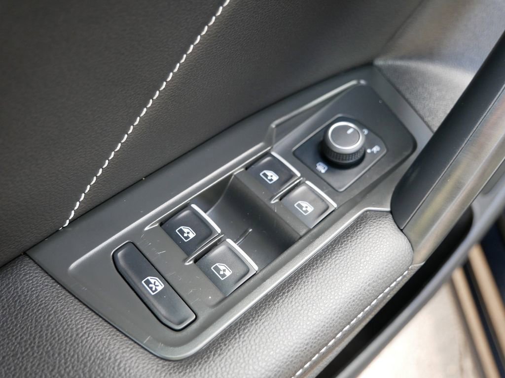 Used 2024 Volkswagen Tiguan Wolfsburg Edition image 16