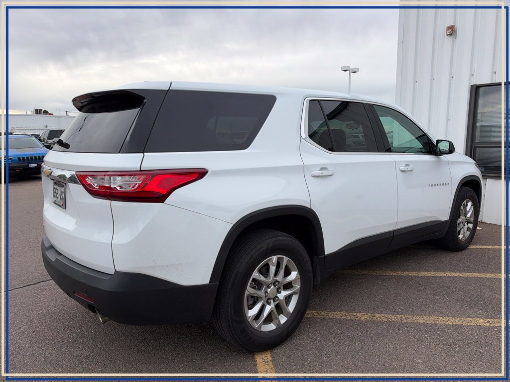 Used 2020 Chevrolet Traverse LS AWD/4WD image 3