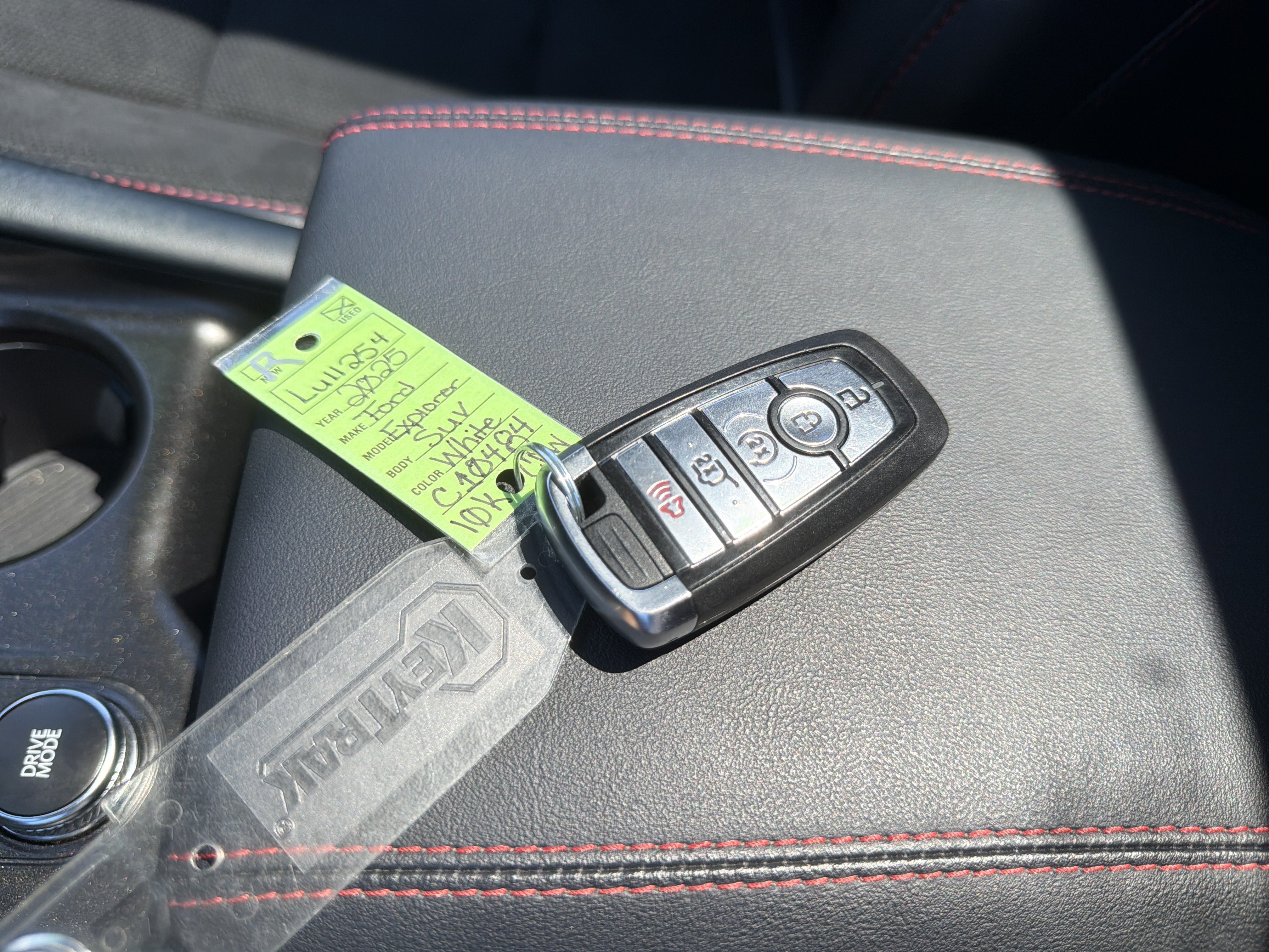 Used 2025 Ford Explorer ST AWD/4WD image 32