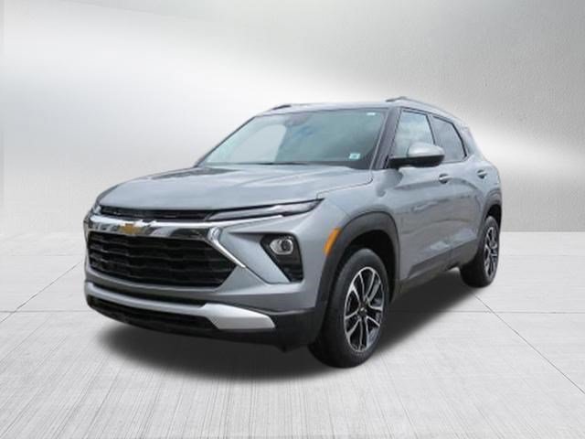 Used 2024 Chevrolet TrailBlazer LT w/ LT Cold Weather Package AWD/4WD image 7