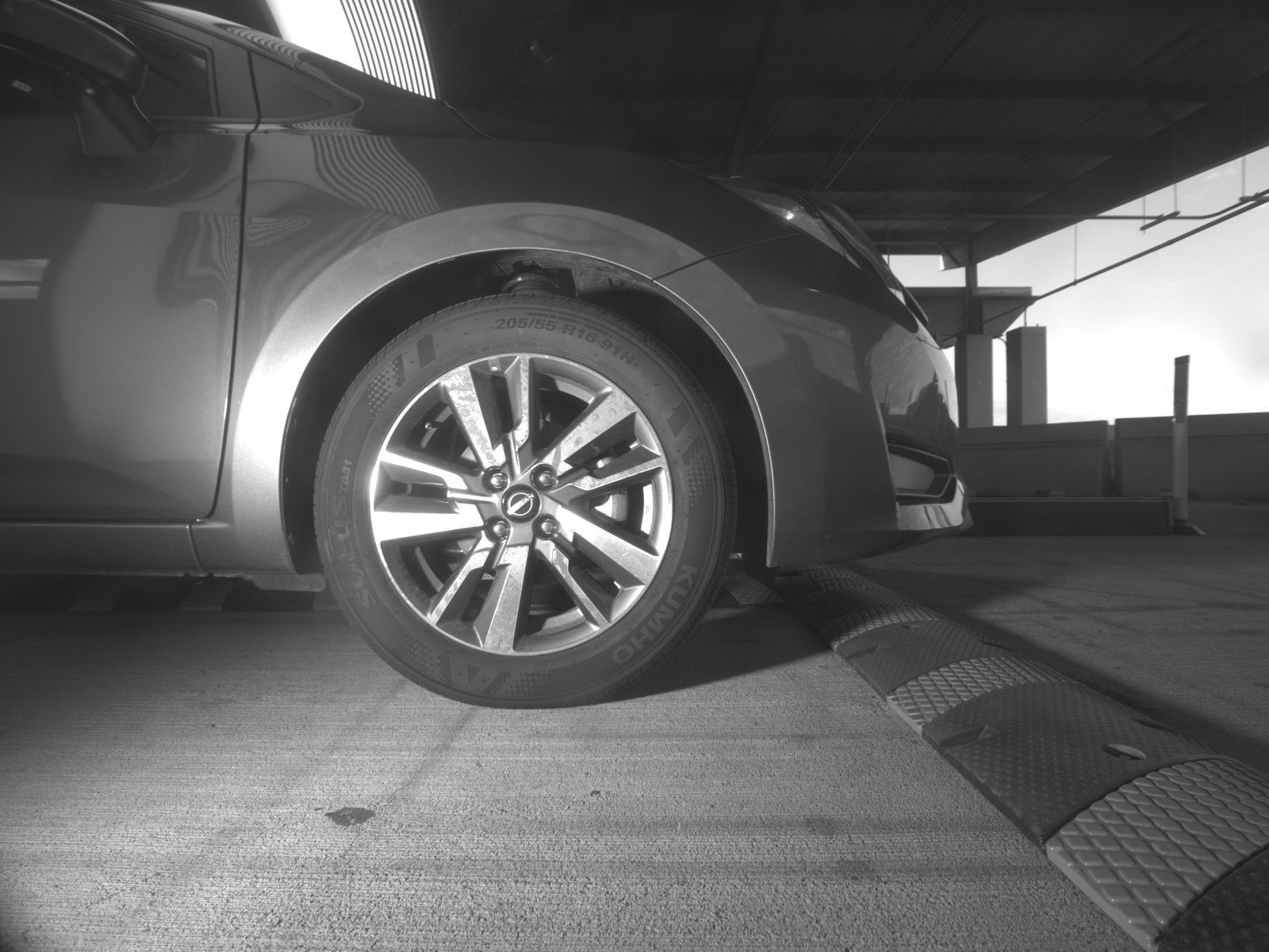 Used 2025 Nissan Versa SV image 13