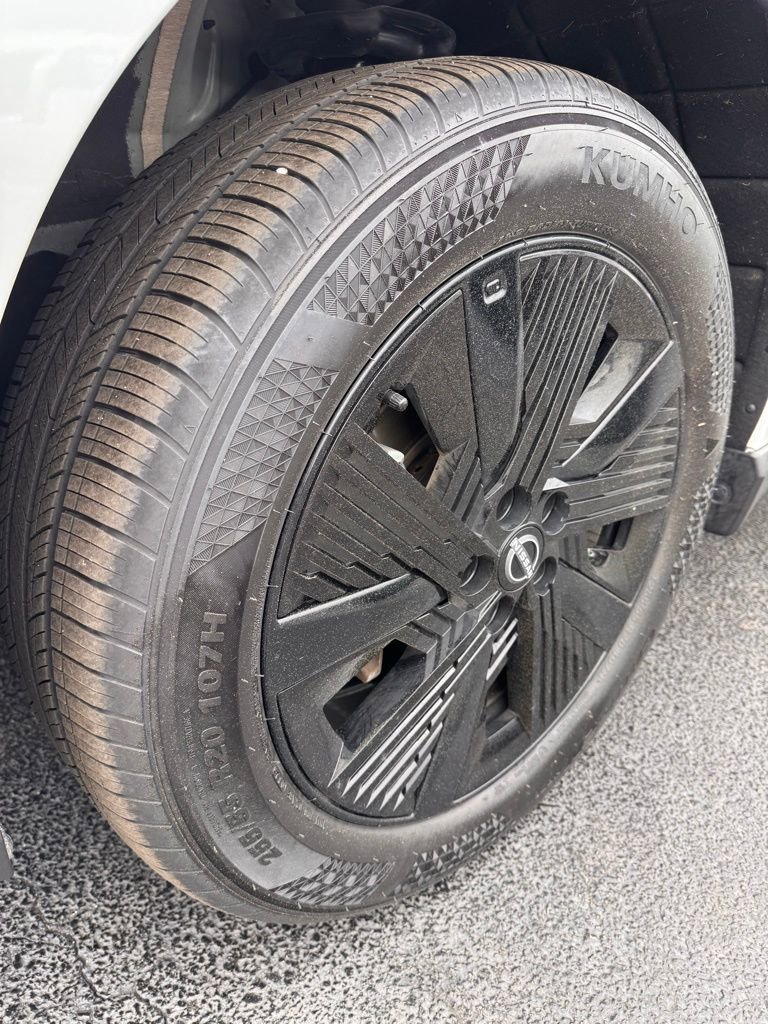 Used 2025 Nissan Murano SV AWD/4WD image 30