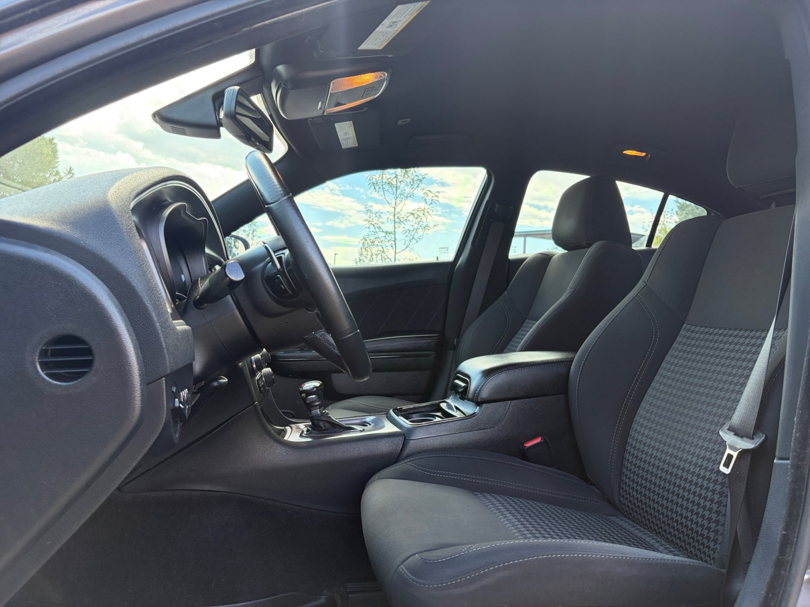 Used 2018 Dodge Charger GT w/ Blacktop Package AWD/4WD image 15