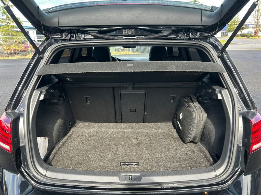 Used 2019 Volkswagen GTI SE image 24