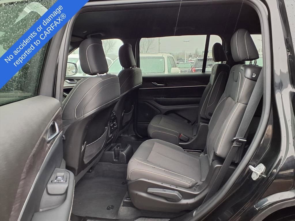 Used 2024 Jeep Grand Cherokee L Laredo w/ Luxury Tech Group I image 12