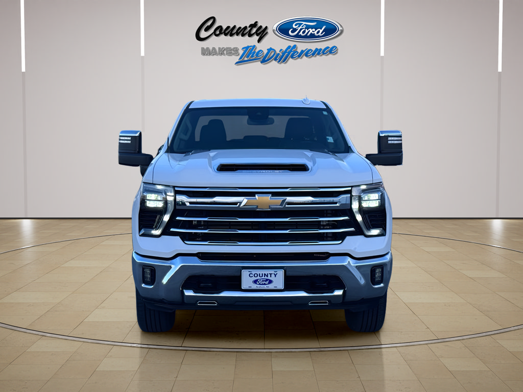 Used 2024 Chevrolet Silverado 2500 LTZ AWD/4WD image 12