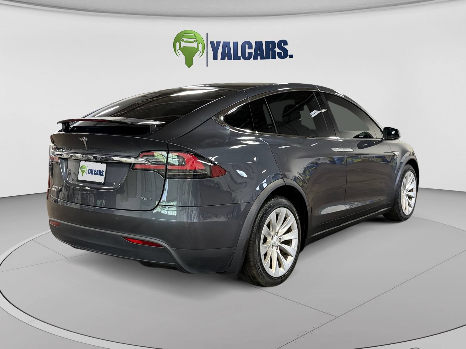 Used 2016 Tesla Model X 75D AWD/4WD image 5