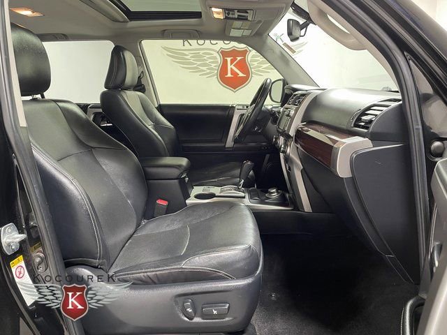 Used 2018 Toyota 4Runner Limited AWD/4WD image 24