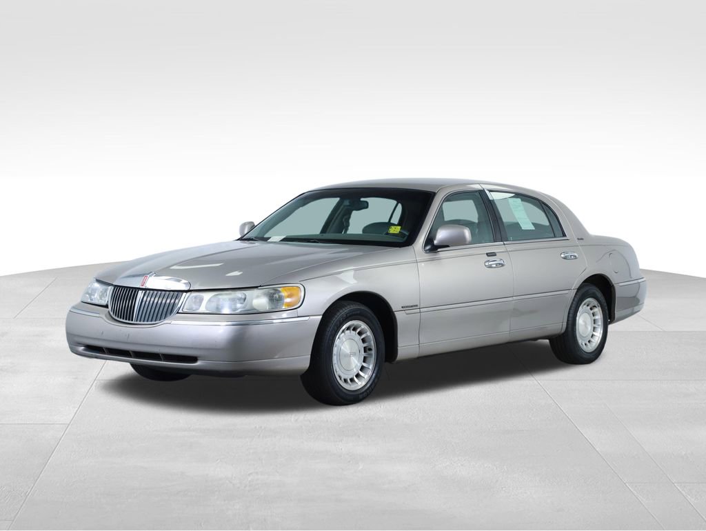 Used 2001 Lincoln Town Car Executive image 8