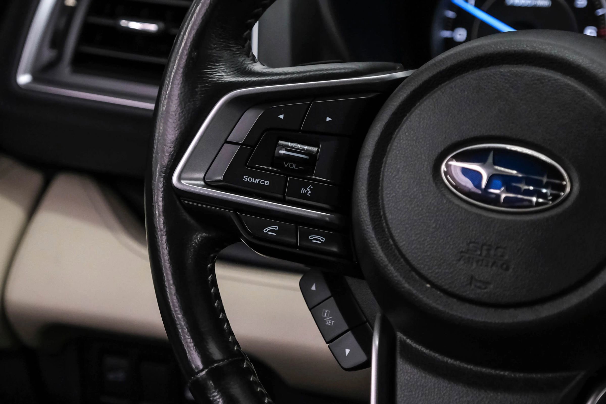 Used 2019 Subaru Ascent Limited w/ Popular Package #3 image 17