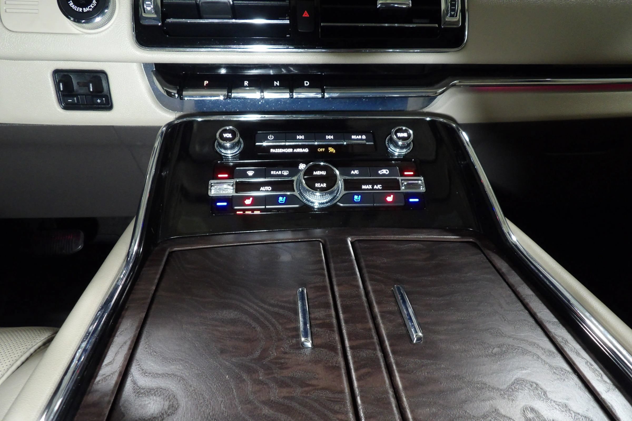 Used 2022 Lincoln Navigator Reserve AWD/4WD image 32