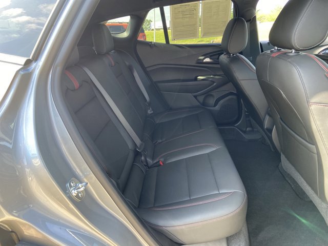 Used 2025 Chevrolet Trax RS image 21