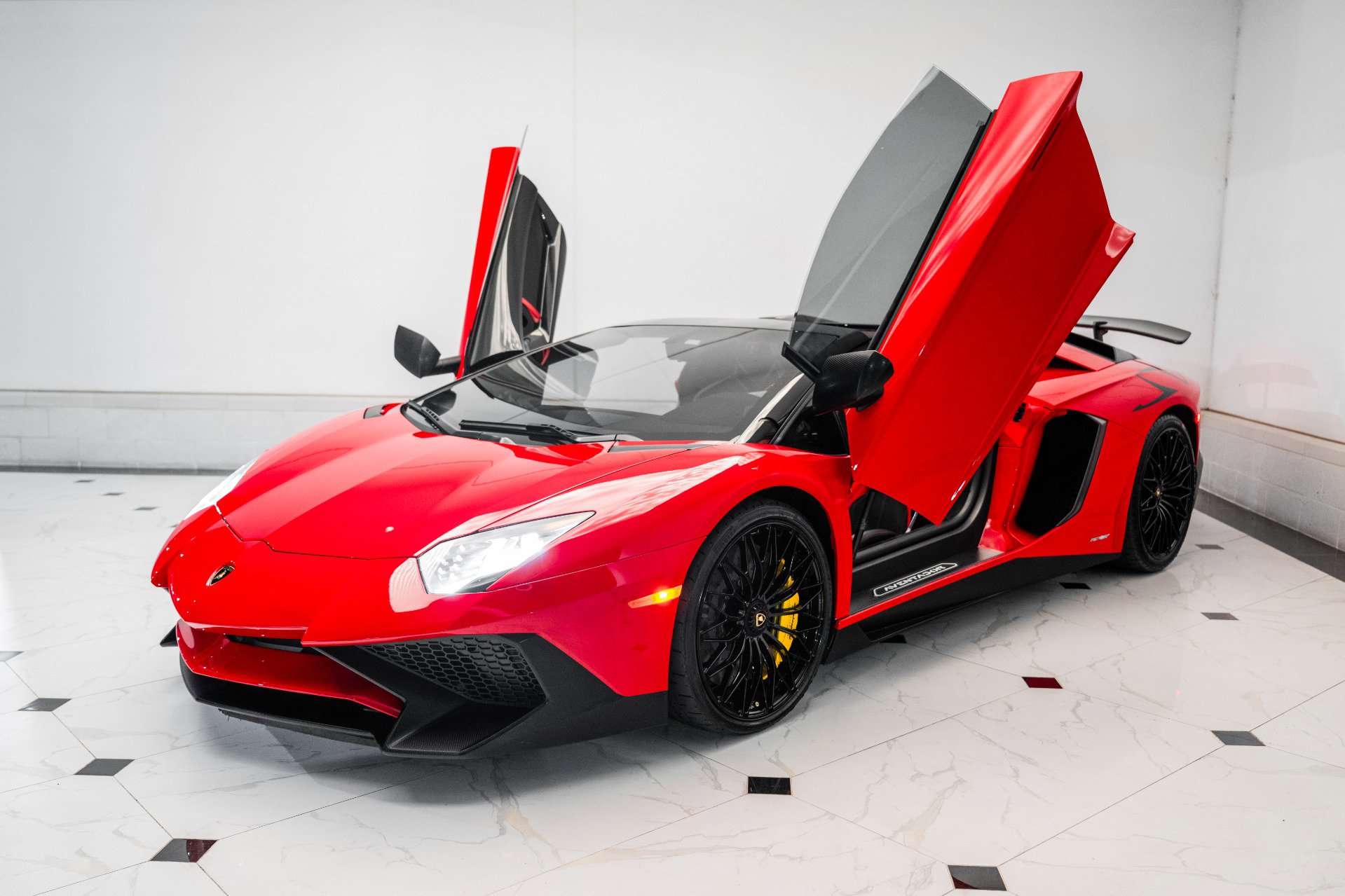 Used 2016 Lamborghini Aventador LP 750-4 Superveloce image 4