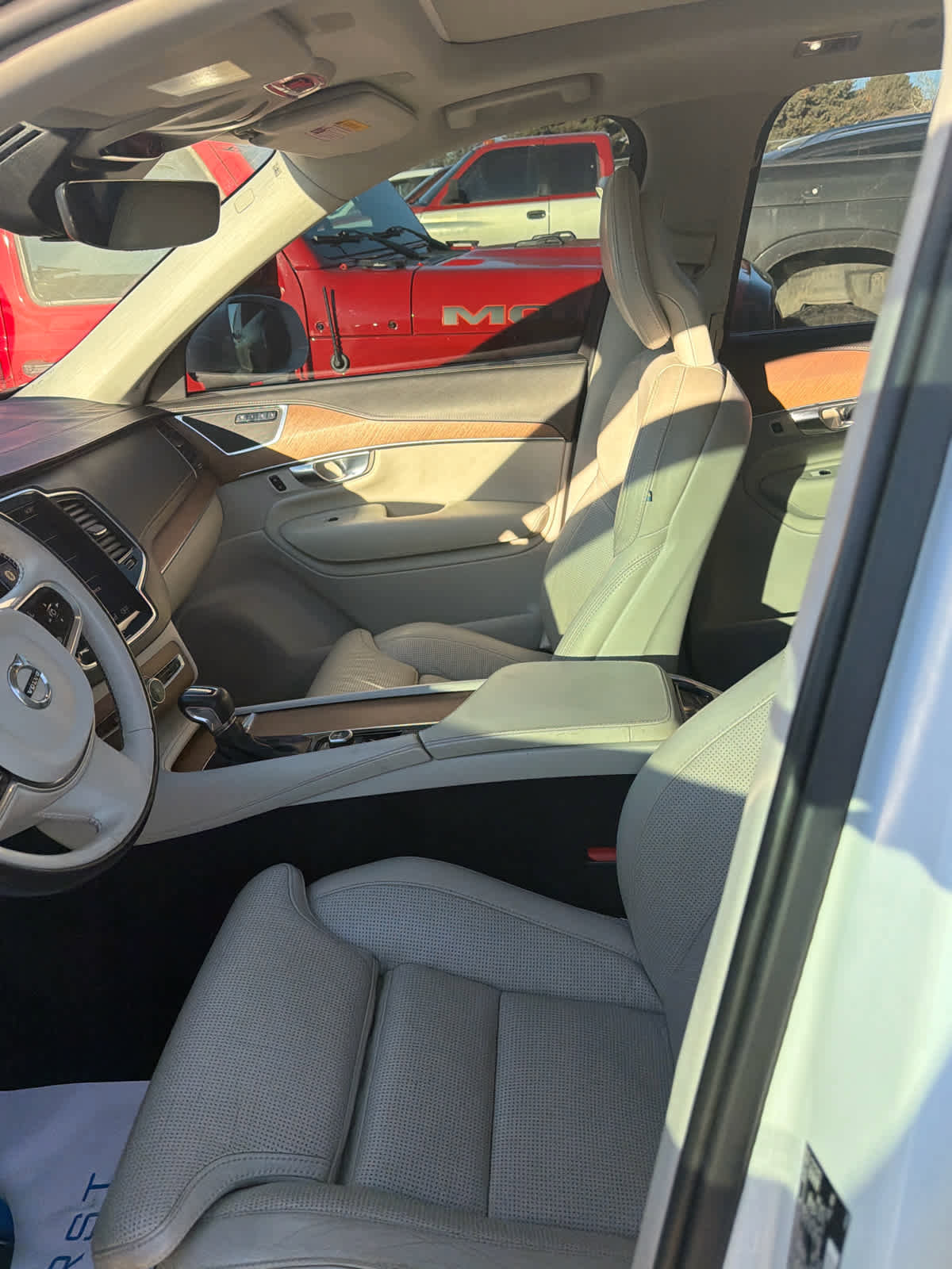 Used 2017 Volvo XC90 T6 Inscription w/ Vision Package image 6