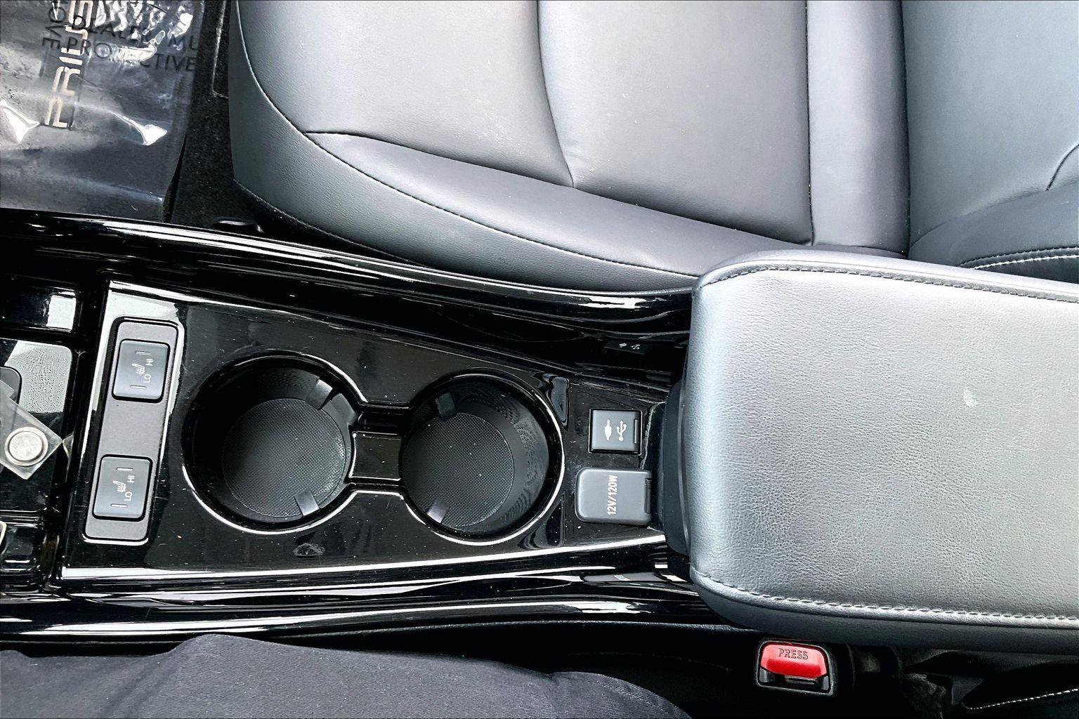 Used 2022 Toyota Prius Prime XLE image 29