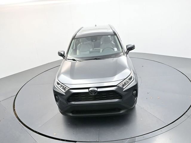 Used 2020 Toyota RAV4 XLE Premium image 20