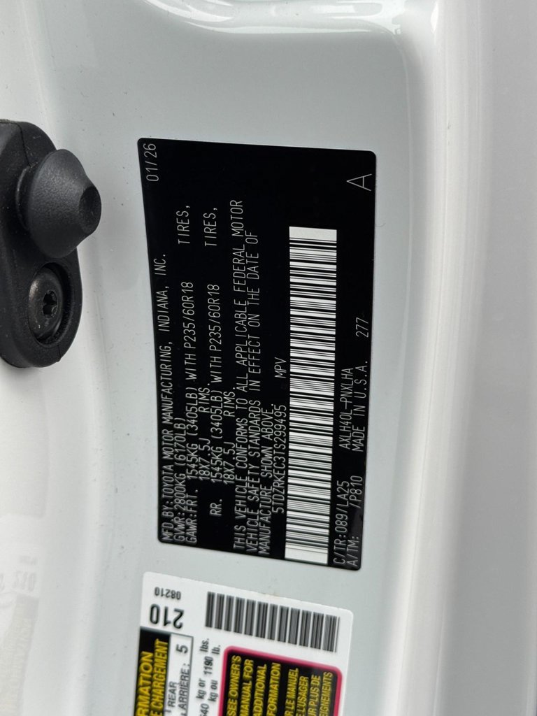 Used 2026 Toyota Sienna Limited FWD image 34