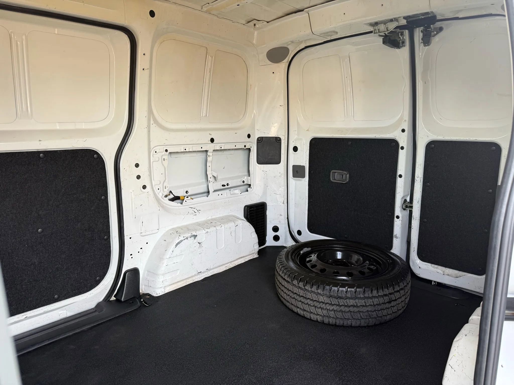 Used 2017 Nissan NV200 SV w/ Technology Package FWD image 45