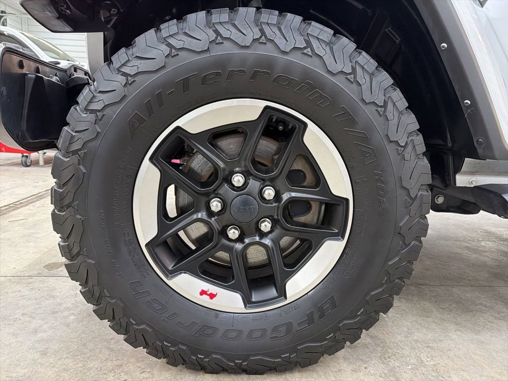 Used 2023 Jeep Gladiator Sport image 14