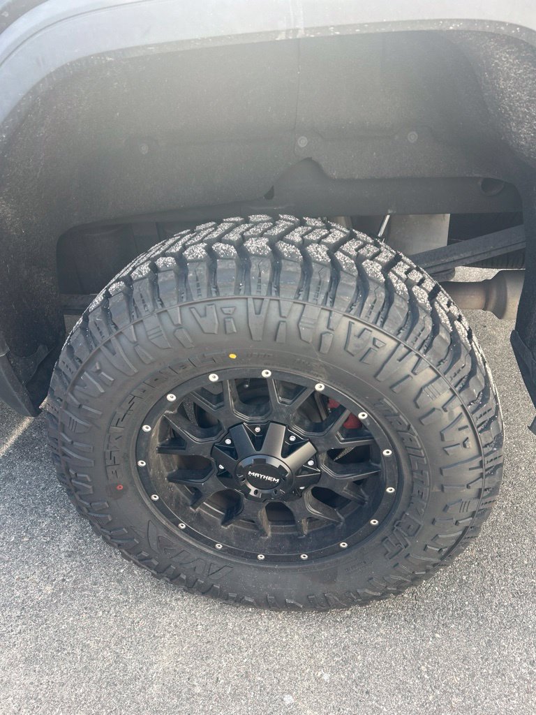 Used 2021 GMC Sierra 1500 AT4 w/ AT4 Value Package AWD/4WD image 12