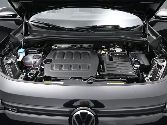 New 2026 Volkswagen Tiguan SE R-Line image 15