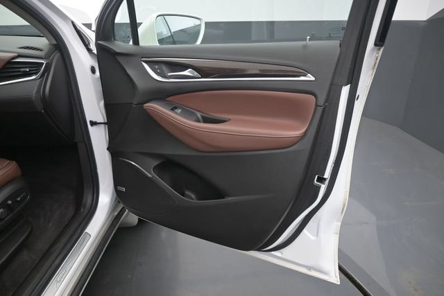 Used 2019 Buick Enclave Avenir w/ Avenir Technology Package AWD/4WD image 22