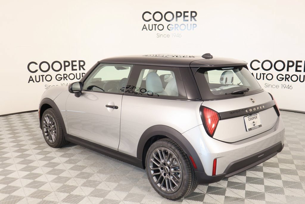 New 2025 MINI Cooper 2-Door Hardtop FWD image 22