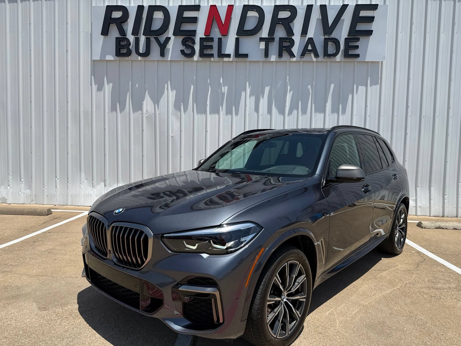 Used 2022 BMW X5 M50i w/ Premium Package AWD/4WD video 1