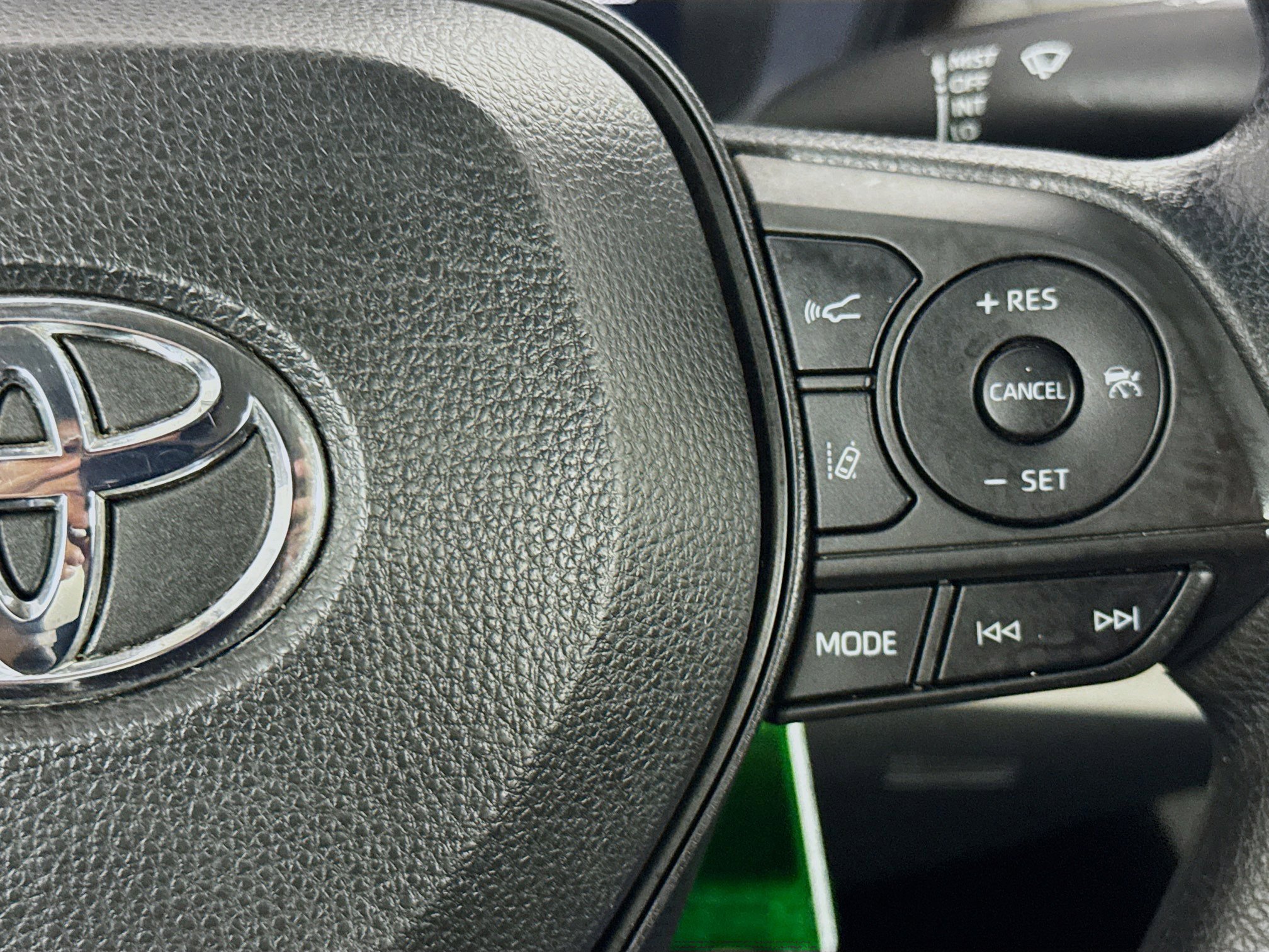 Used 2021 Toyota Corolla L FWD image 14