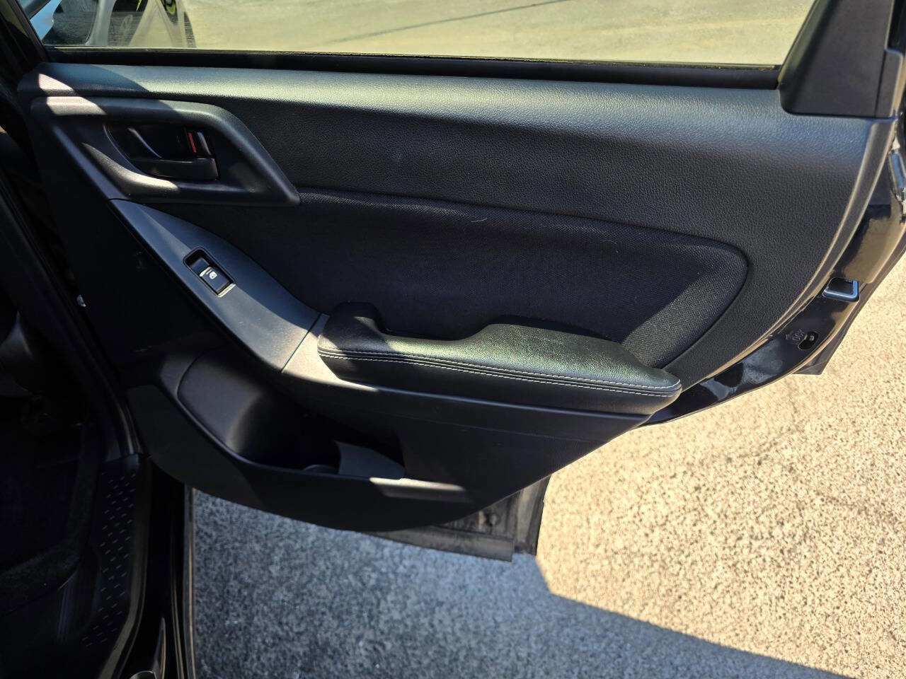 Used 2016 Subaru Forester 2.5i Premium w/ All-Weather Package image 30