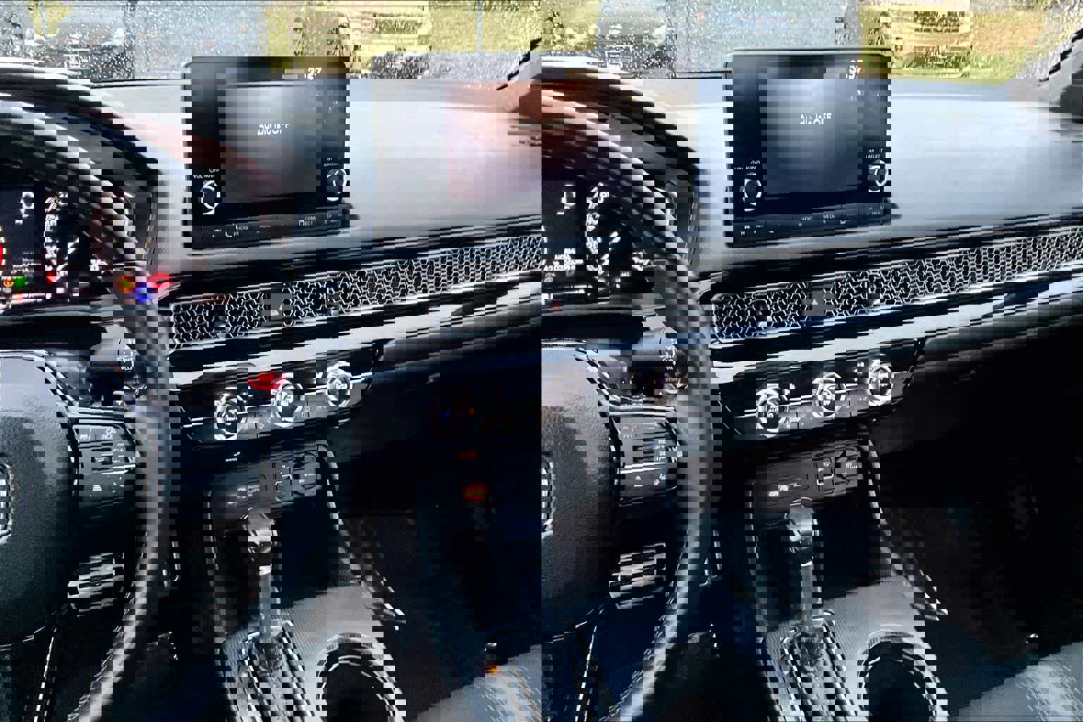 Used 2023 Honda Civic Sport image 6