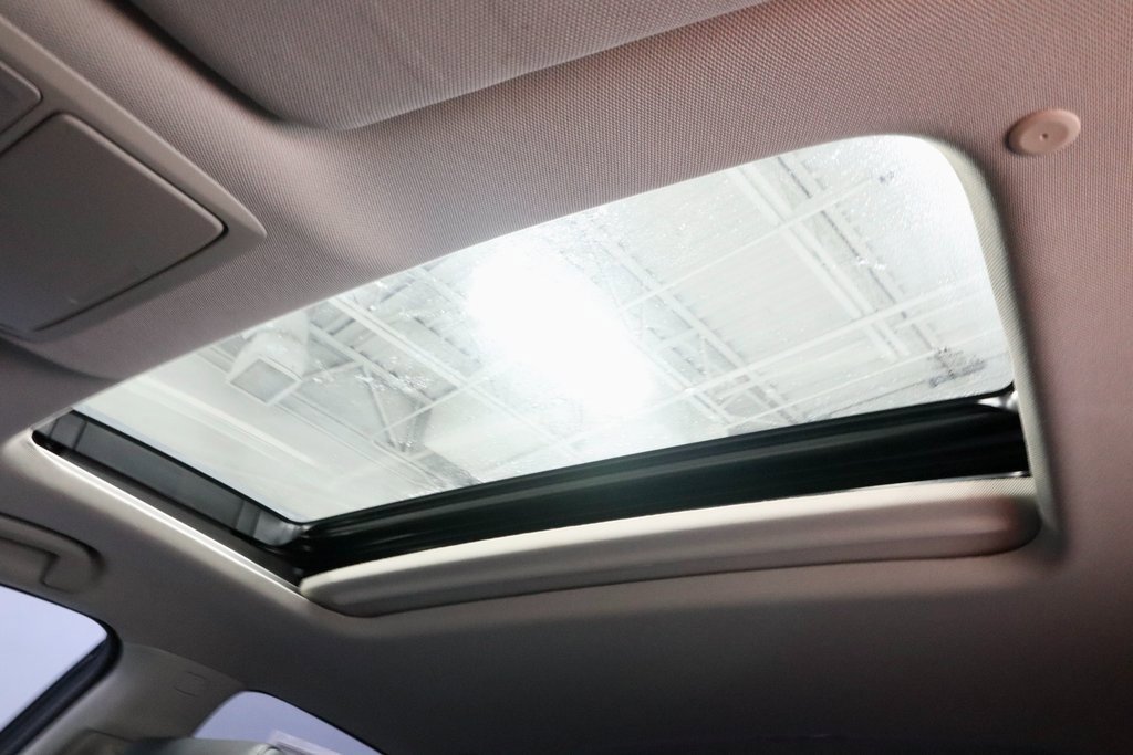 Used 2022 Honda Accord Touring image 25