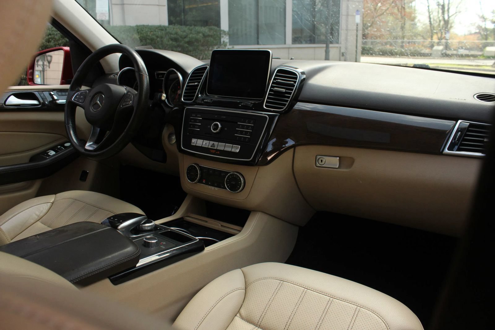 Used 2016 Mercedes-Benz GLE 350 w/ Premium Package image 24
