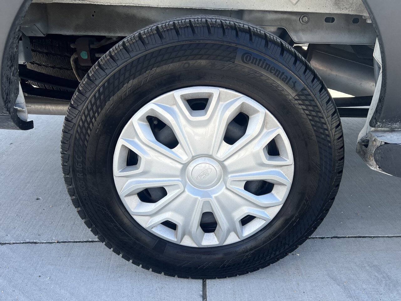 Used 2025 Ford Transit 250 Low Roof w/ Exterior Upgrade Package RWD image 14