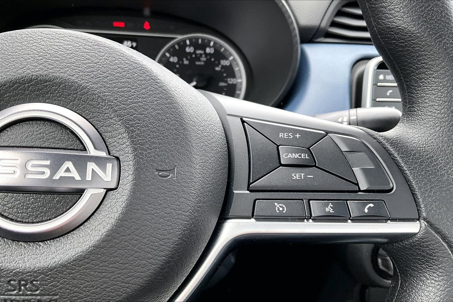 Used 2025 Nissan Versa SV w/ Trunk Package image 4