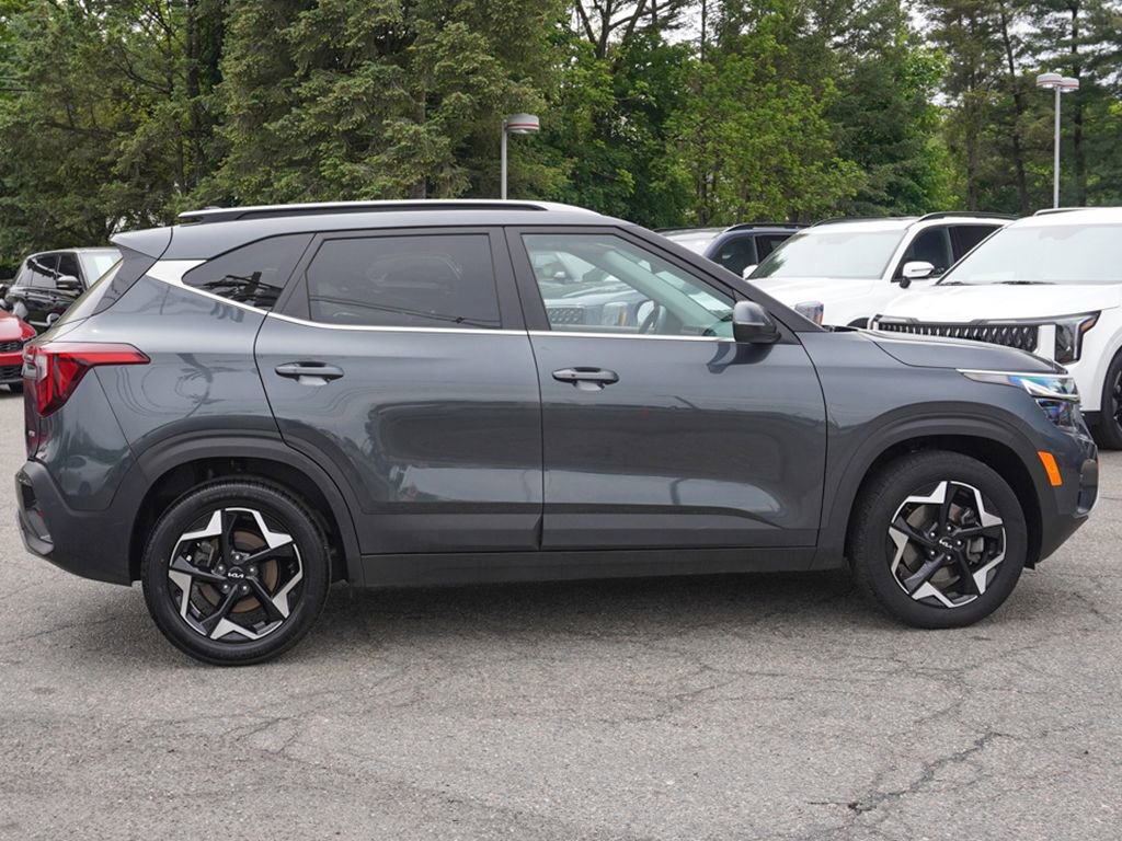 Used 2024 Kia Seltos EX AWD/4WD image 18